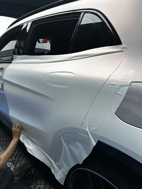 Mercedes GLA colour wrap in progress
